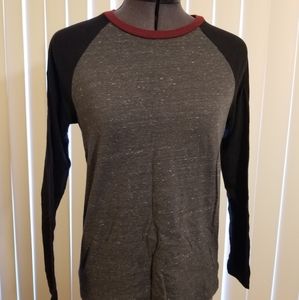 Old Navy baseball tshirt large 10/12